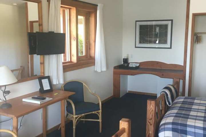 Room 5 of 25