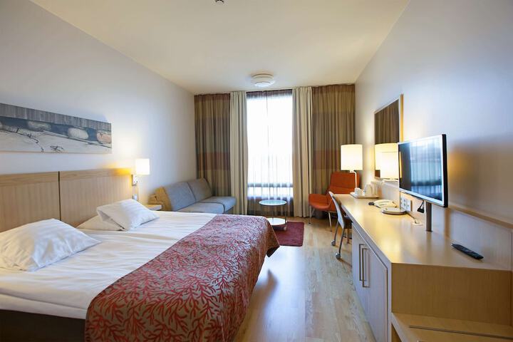 Room 12 of 64