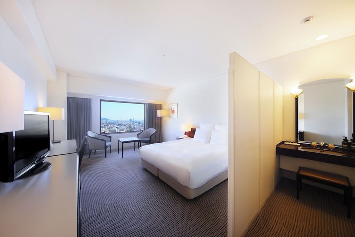 Room 18 of 141