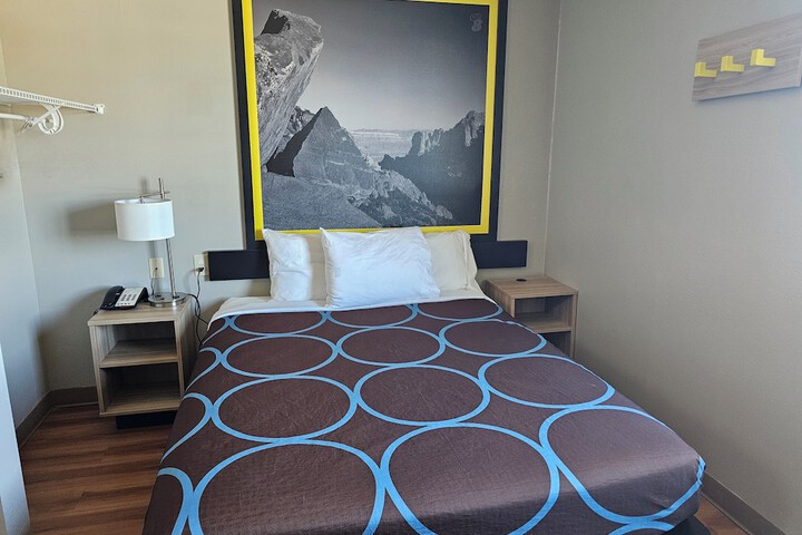 Room 7 of 30