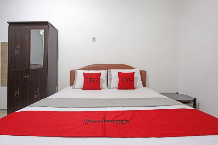 Room 9 of 23