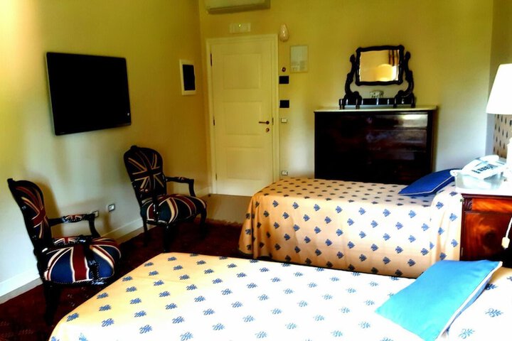 Room 10 of 63
