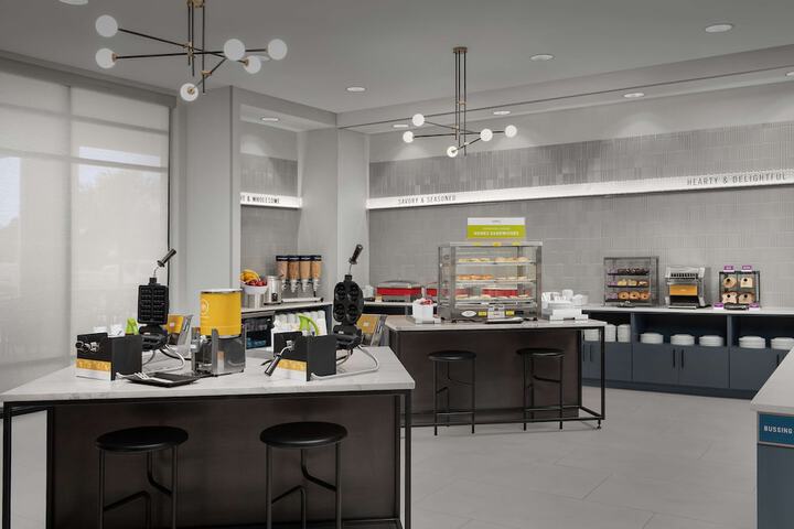 Breakfast/Coffee Service 25 of 38