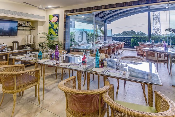Dining Photos