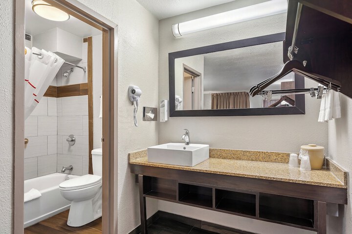 ADA Accessible Queen Bed (7 of 13)