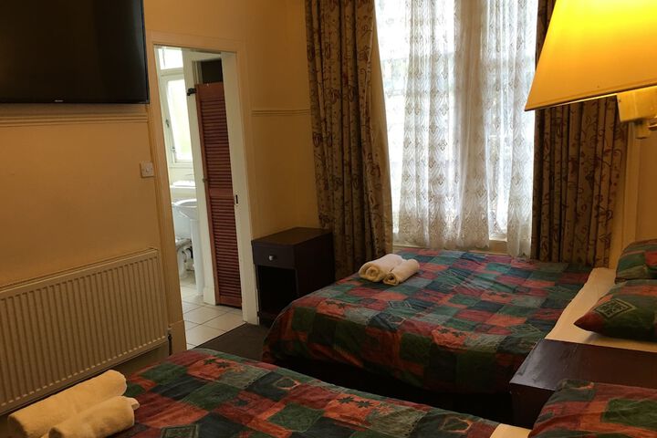 Room 37 of 80