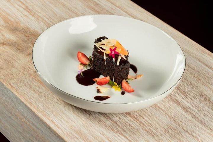 Dining 59 of 83
