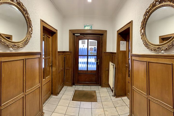 Hotel 4 of 91