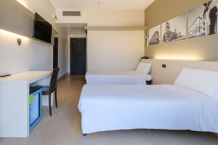 Room 15 of 41