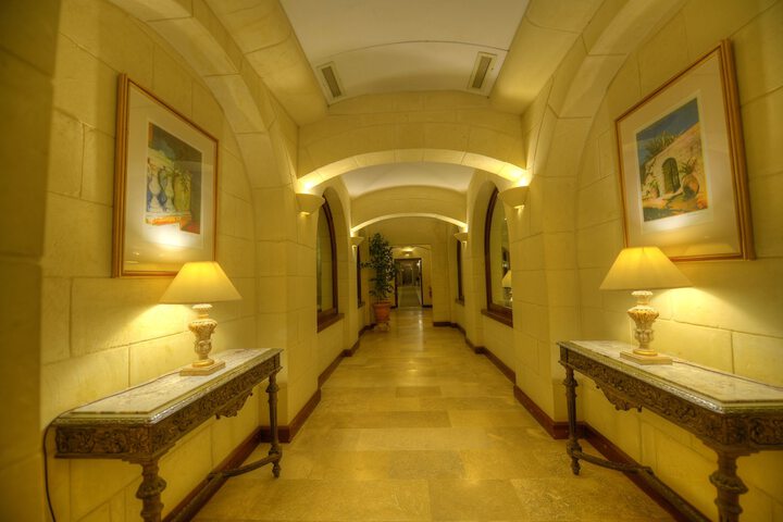 Ballroom/Hall 45 of 53
