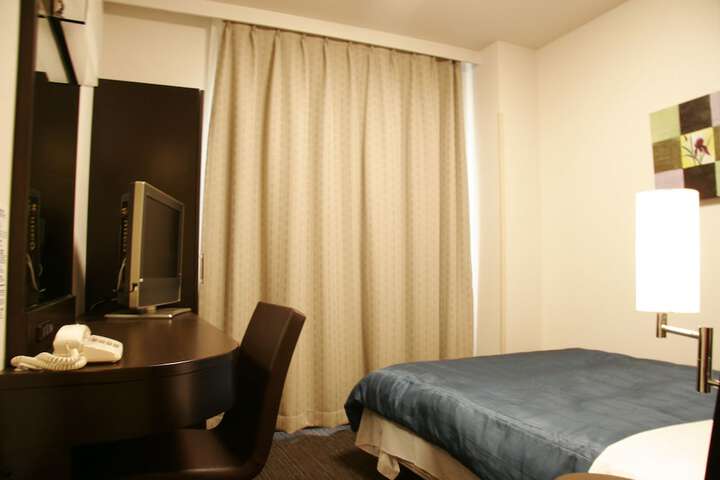 Room 6 of 36