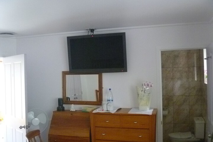 Room 12 of 48