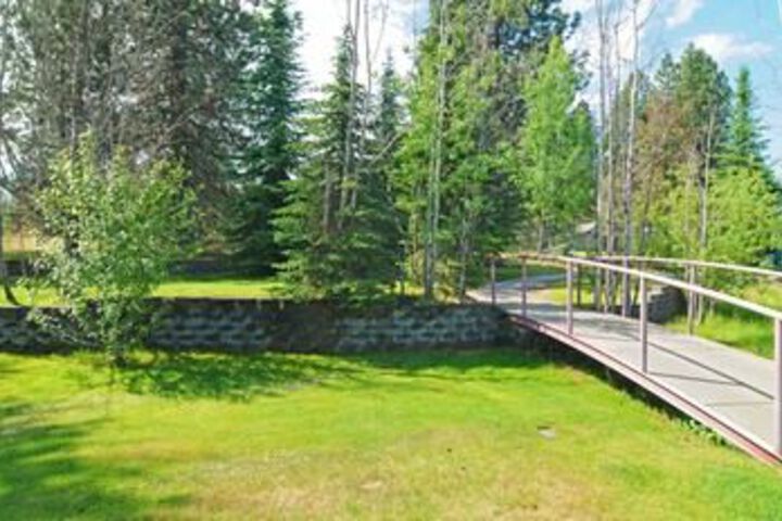 Property Grounds 31 of 38