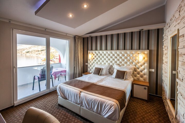Room 29 of 51