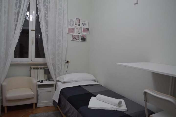 Room 20 of 48