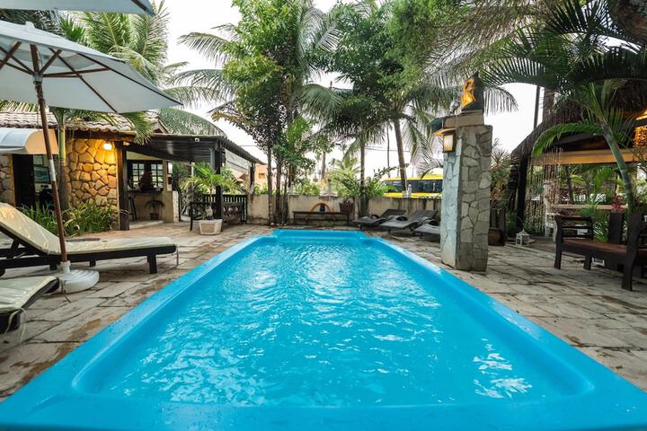 Hotel Pool