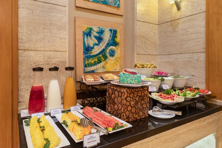 Dining Photos