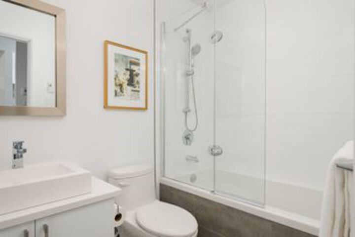 Room 4 of 21