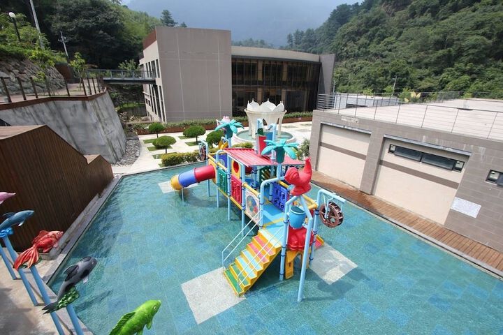 Pool 35 of 58
