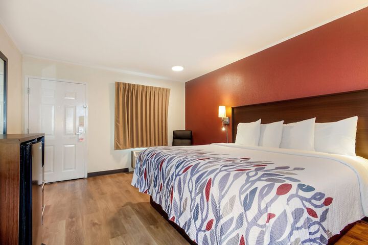 Superior King Bed (1 of 7)