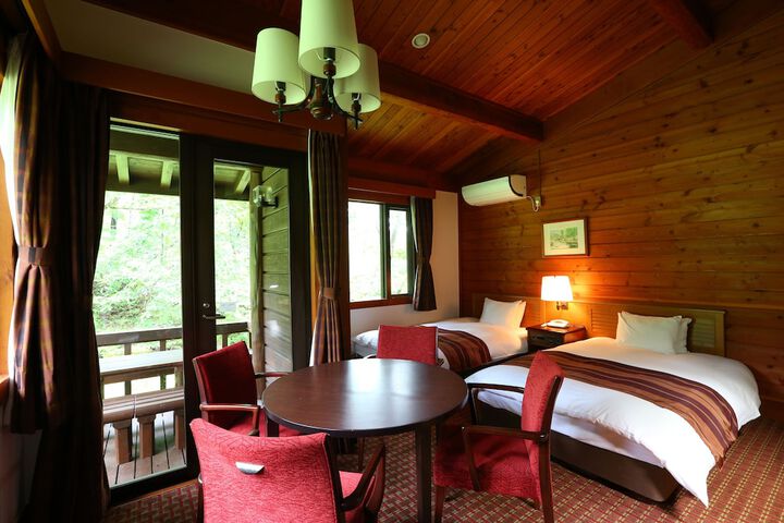 Room 10 of 63