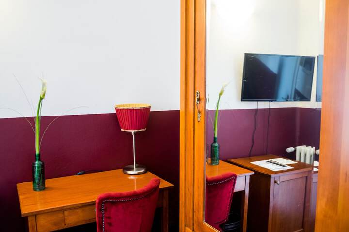 Room 15 of 50