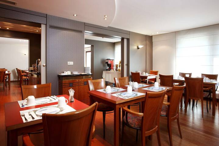 Breakfast area
