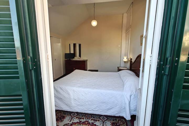 Room 65 of 141