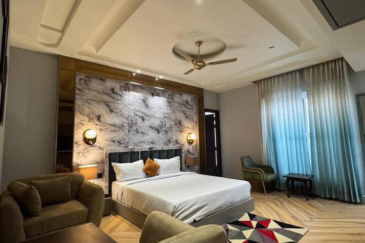 Room 7 of 22