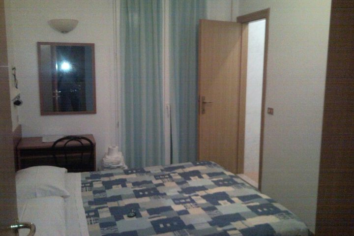 Room 16 of 61