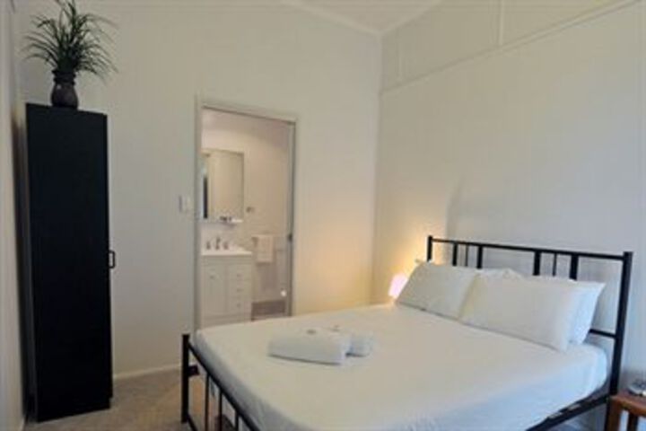 Room 8 of 20