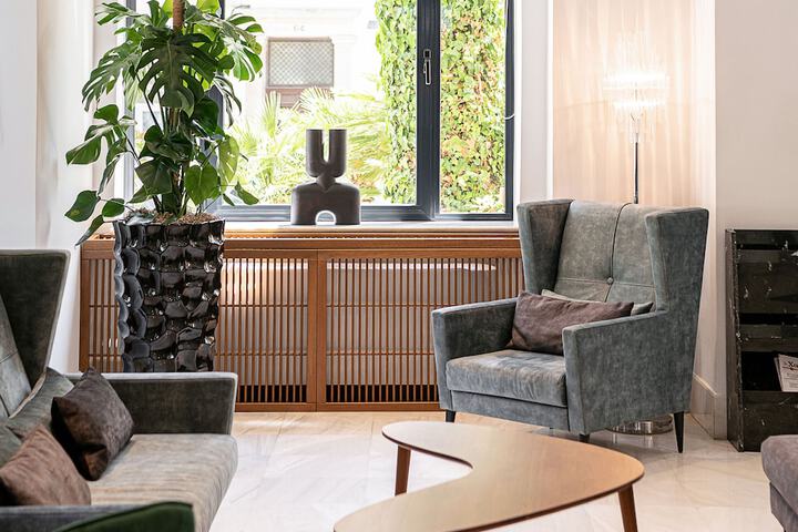Entrance & Lobby