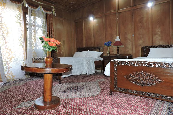 Room 3 of 14
