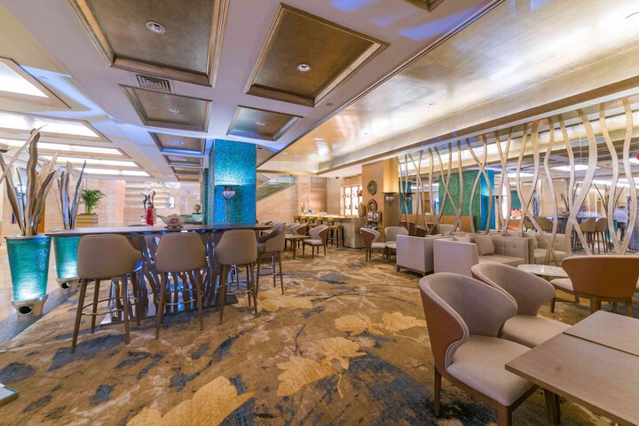 Lounge 101 of 124