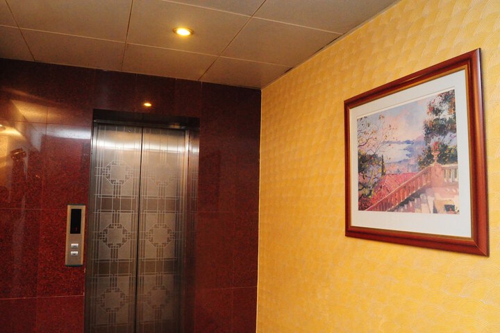 Hotel 32 of 33