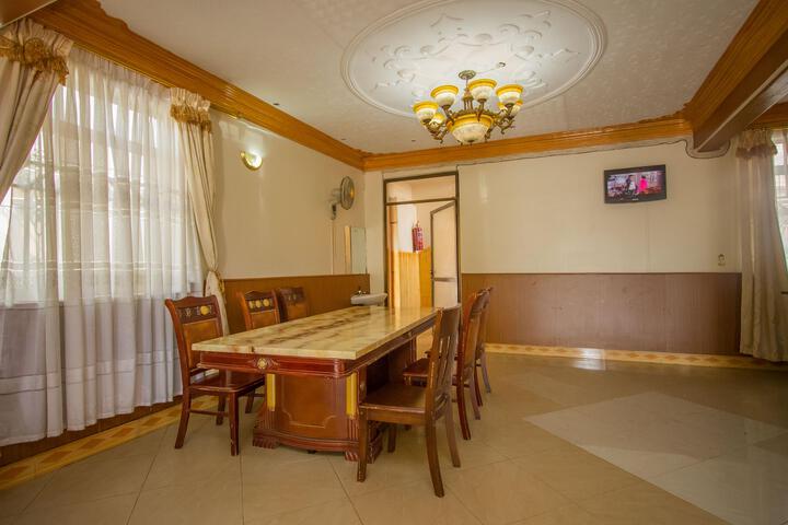 Platinum Royal Hotel