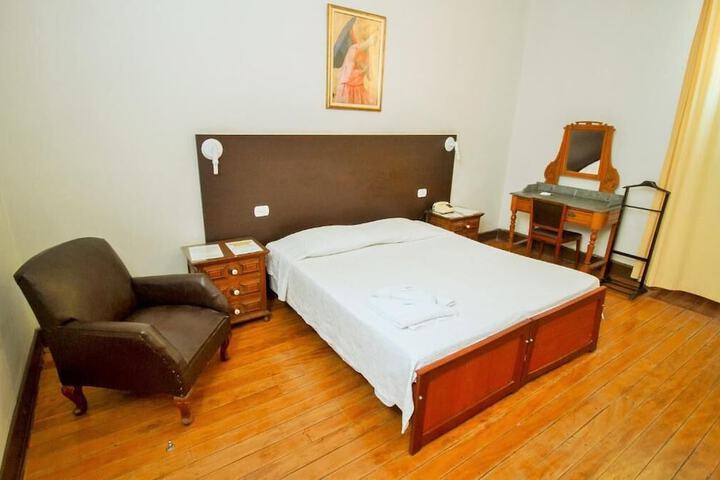 Room 8 of 45