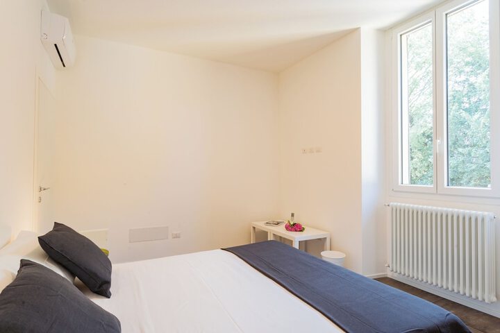 Room 3 of 39