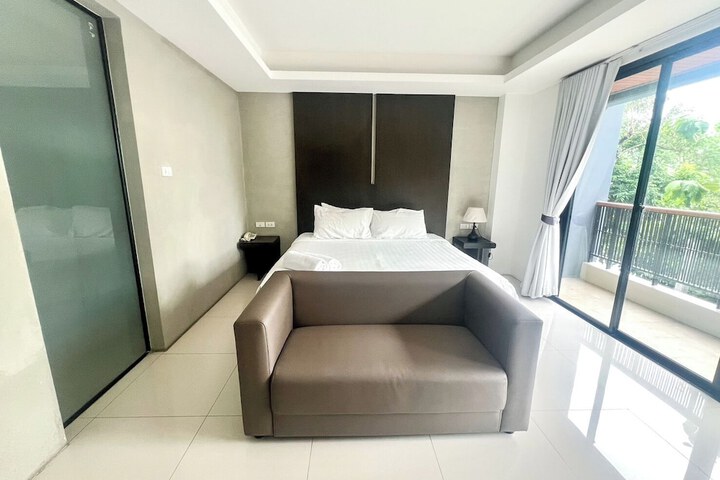 Room 51 of 146