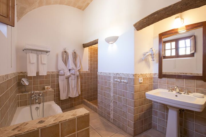 Clean Restrooms