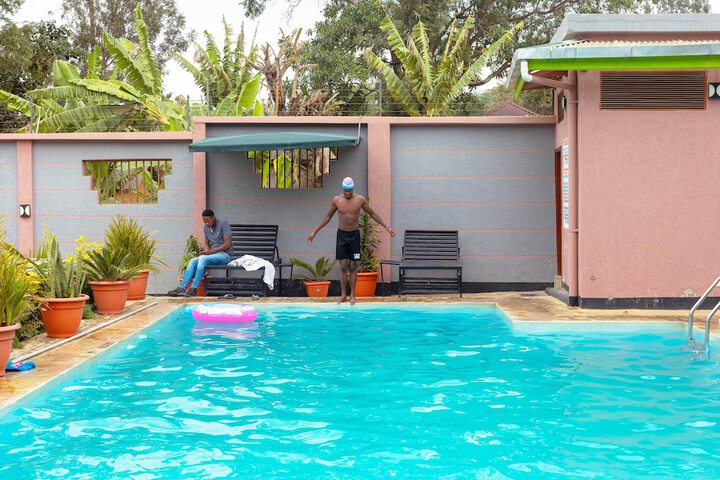Pool 25 of 84