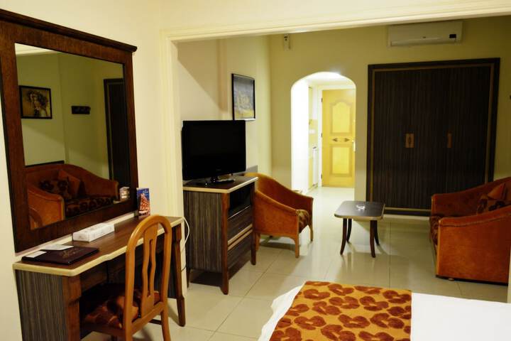 Room 16 of 42