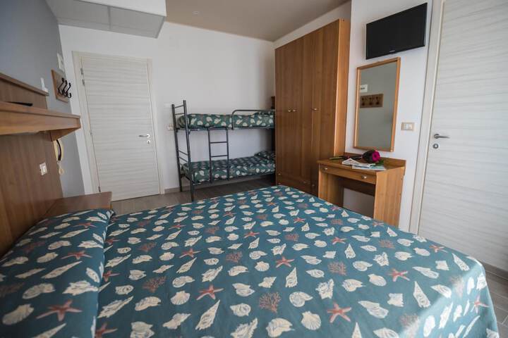 Room 15 of 64