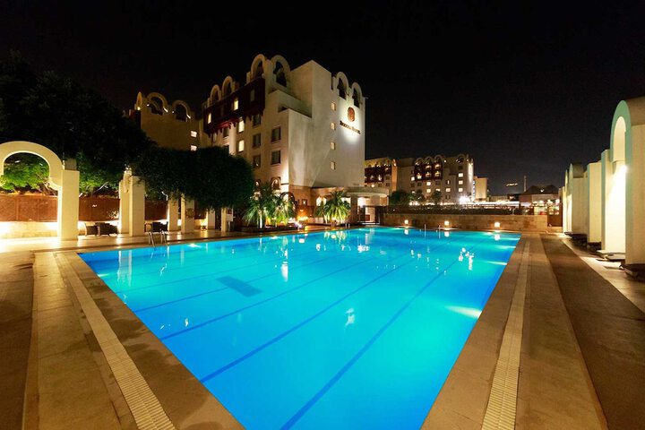 Pool Hotel