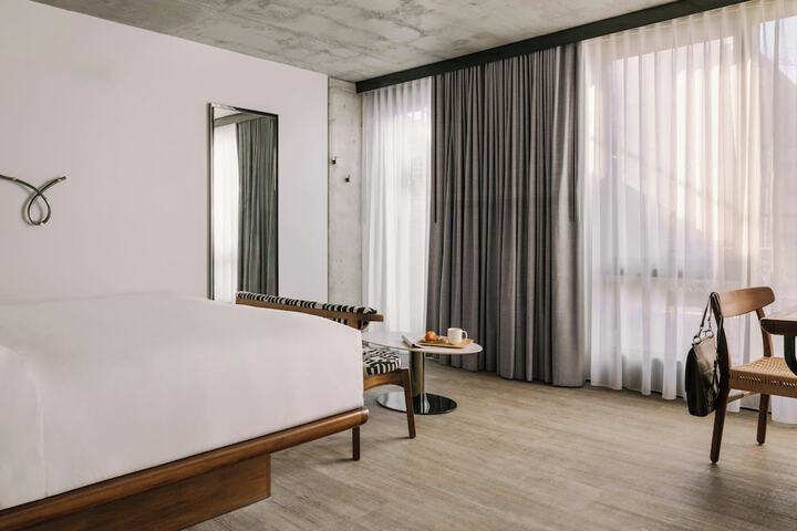 Room 16 of 51