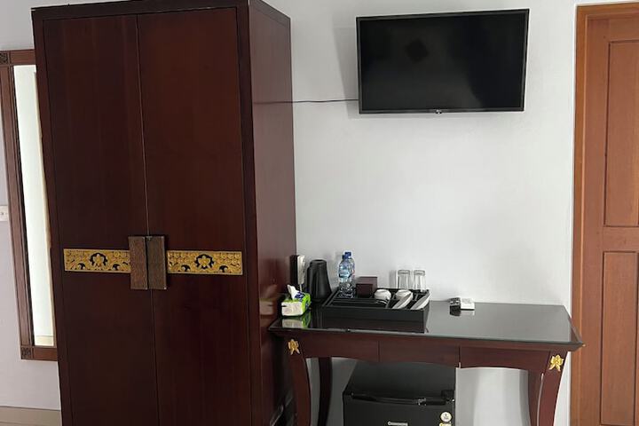 Room 33 of 123