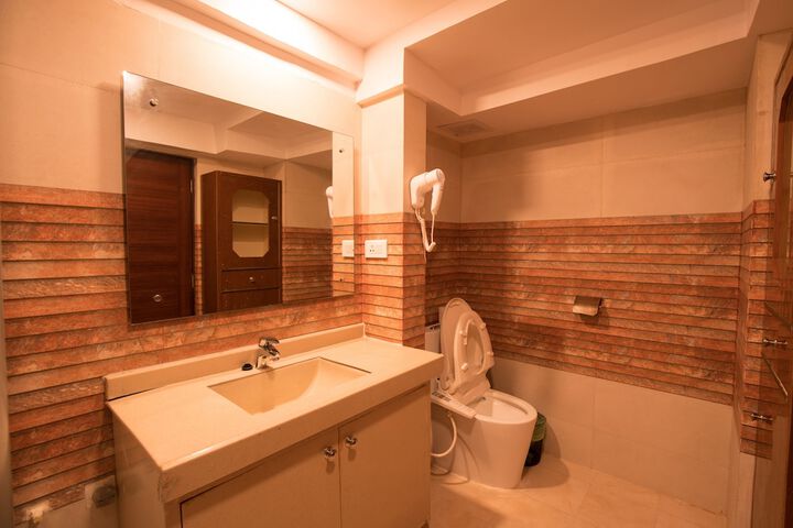 Room 34 of 116