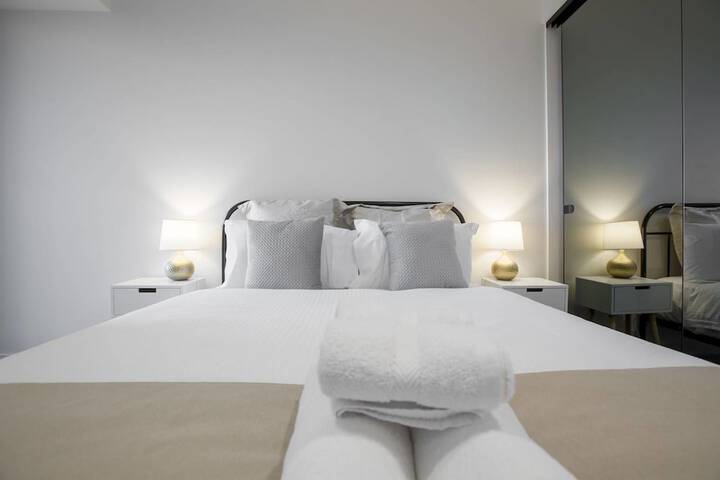 Room 6 of 24