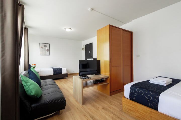 Room 30 of 79