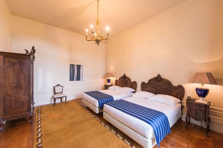 Room 4 of 46